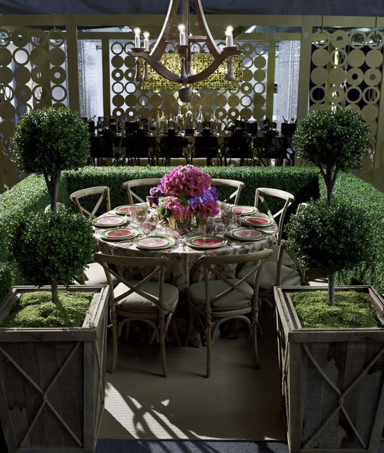 outdoor dining table and chairs