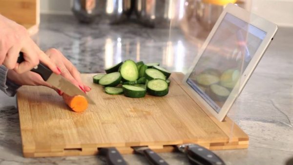 kitchen knife storage options