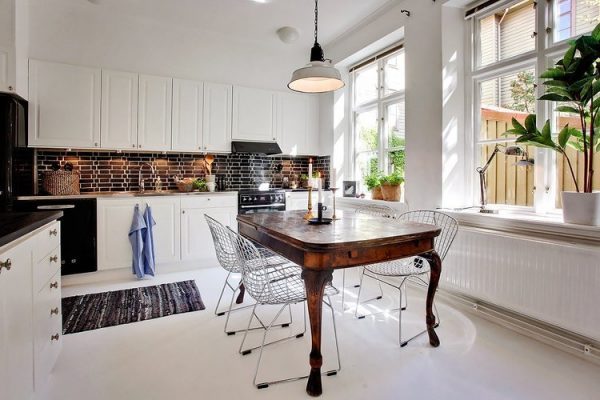Combination of old and modern furniture