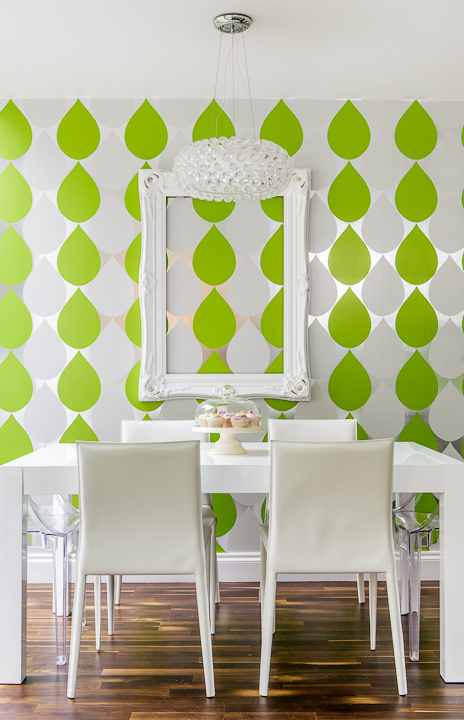 combining modern and traditional furniture