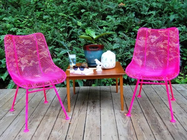 spray paint garden furniture