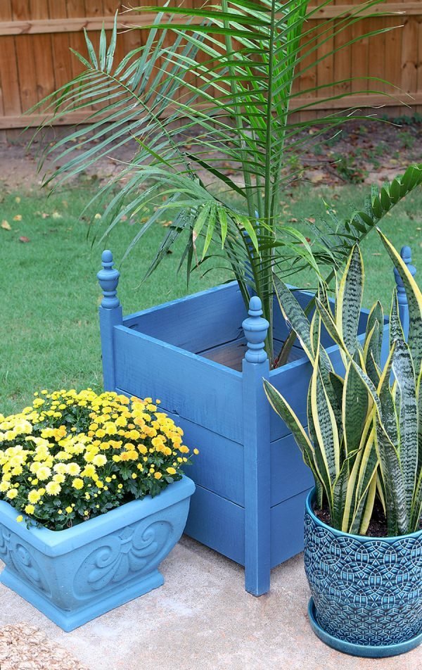 spray paint planters
