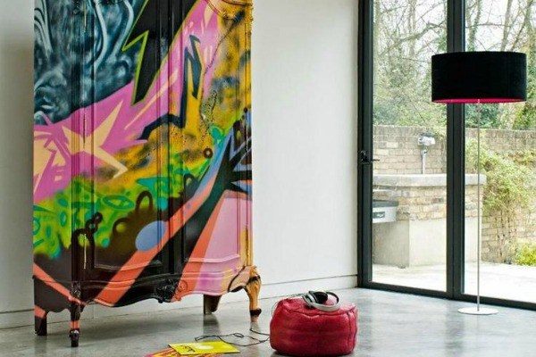graffiti interior