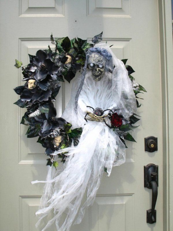 scary halloween wreaths