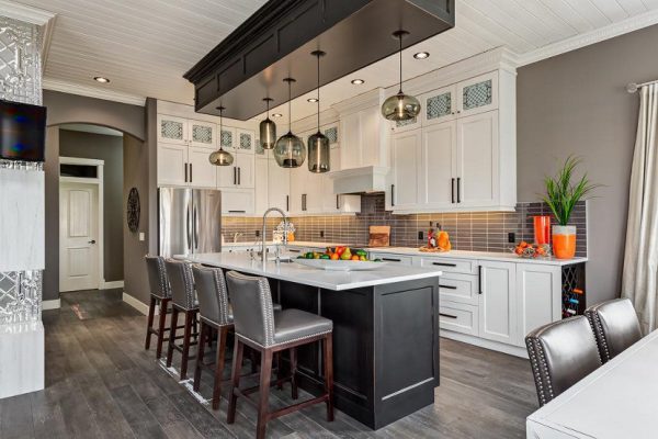 hanging lights over kitchen island