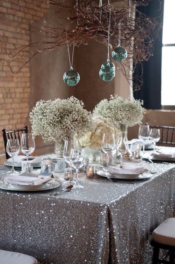 ideas for hanging christmas decorations