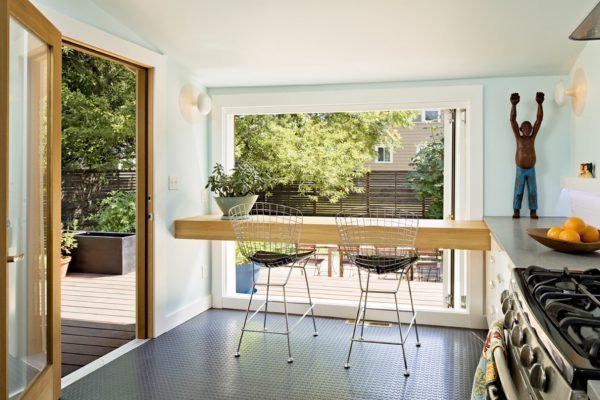 Kitchen breakfast bar by the window