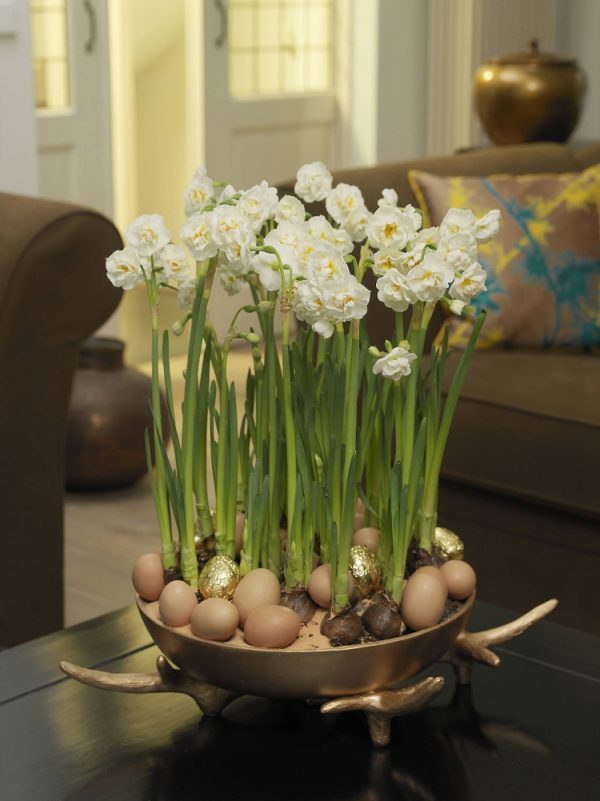 modern easter decor