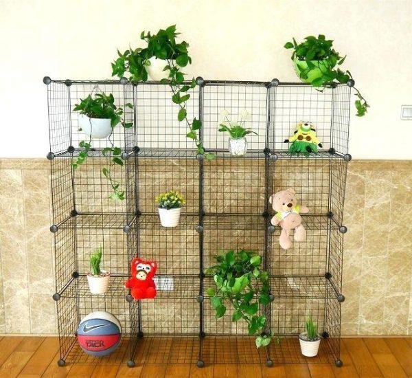 metal wire shelving unit