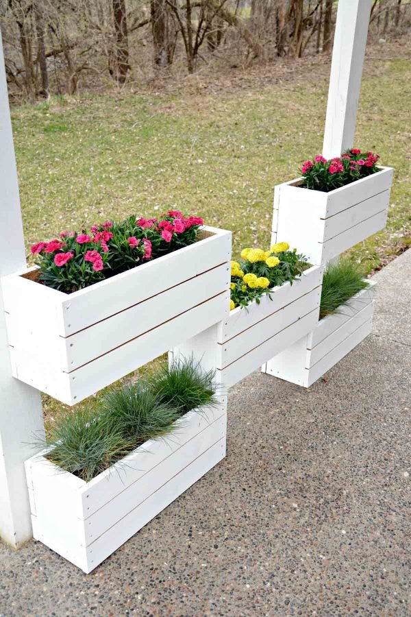 turning pallets into planters