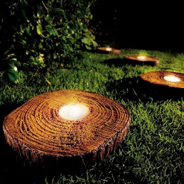 tree trunk decorating ideas