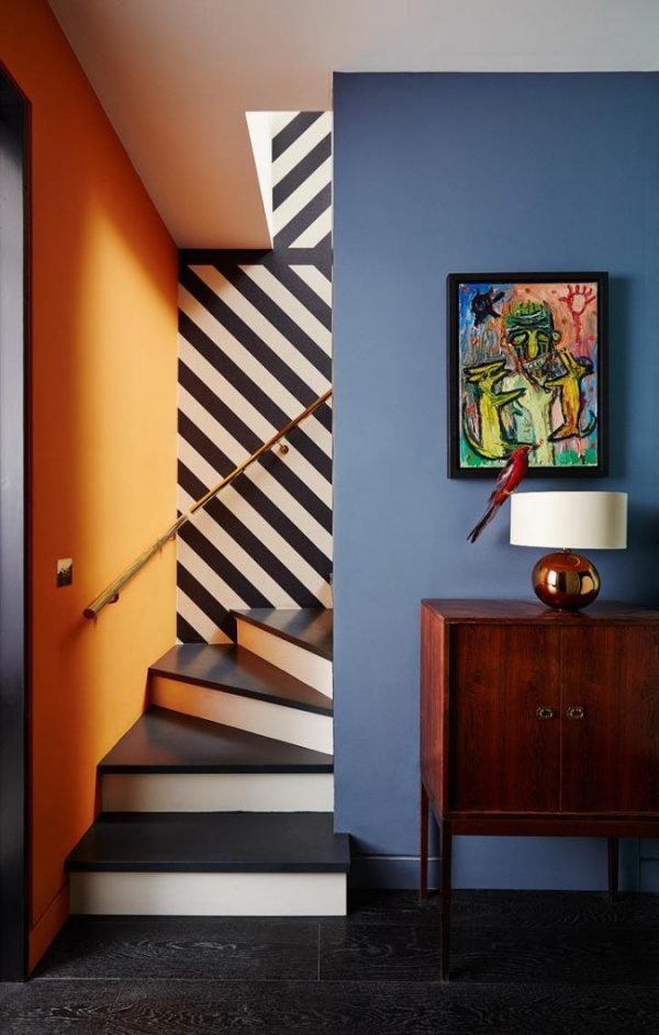 paint colors for staircase walls