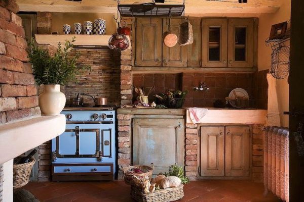 vintage cottage kitchen