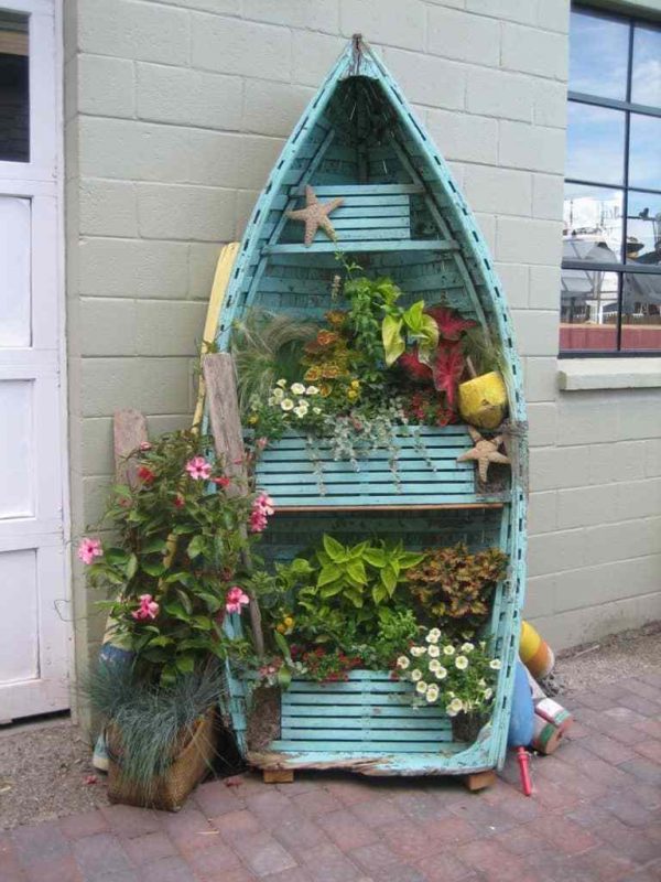 boat planter box