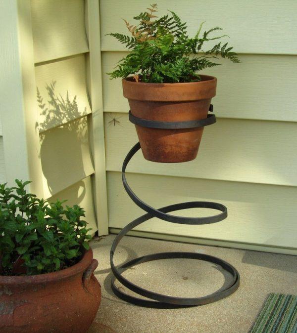 diy outdoor plant stand