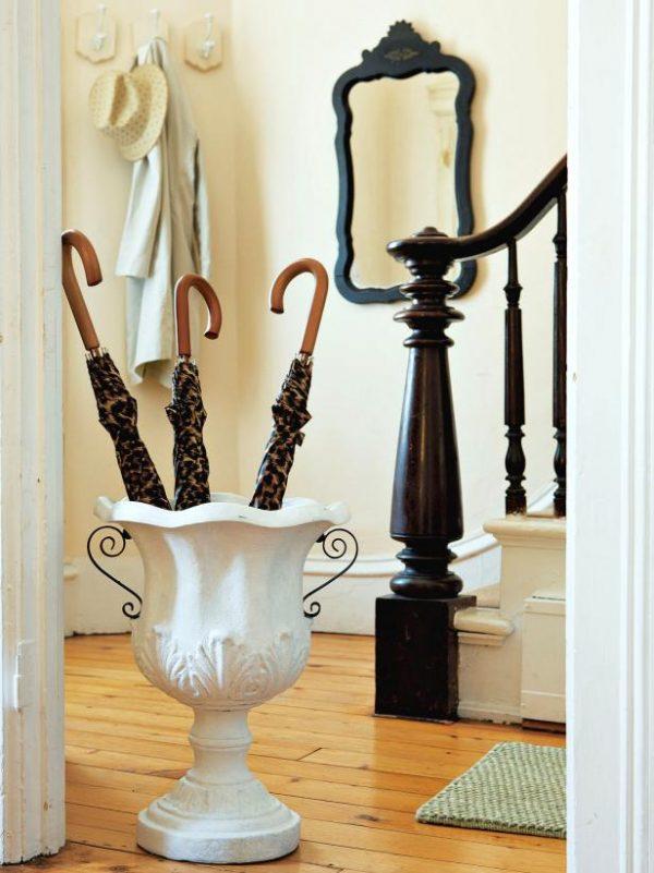 decorative urns indoor