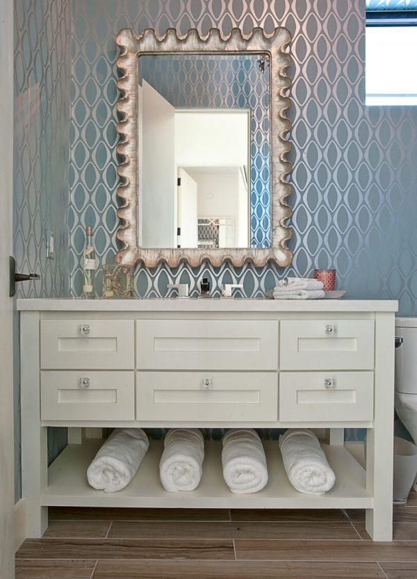 metallic wallpaper for bathroom