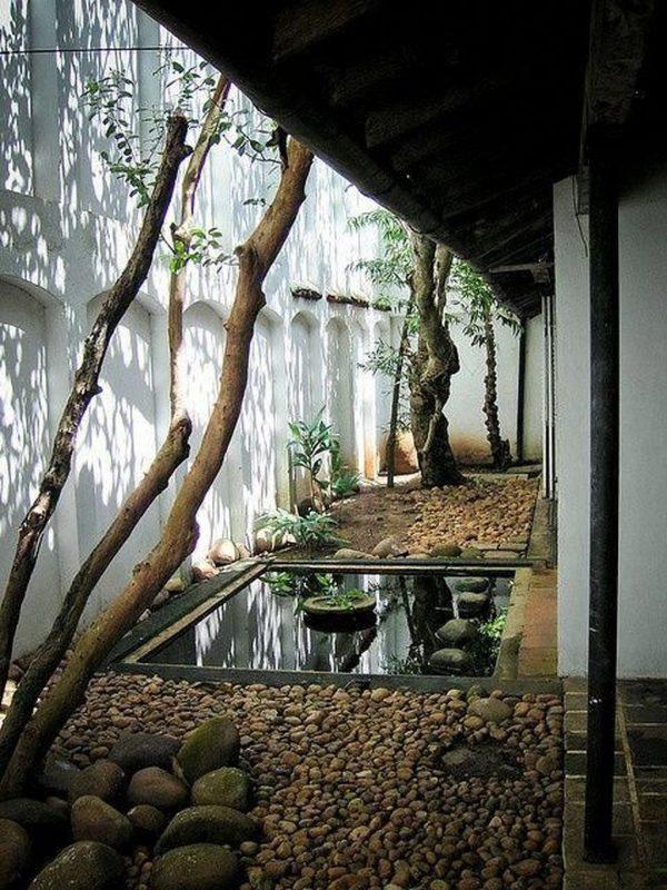 narrow japanese garden