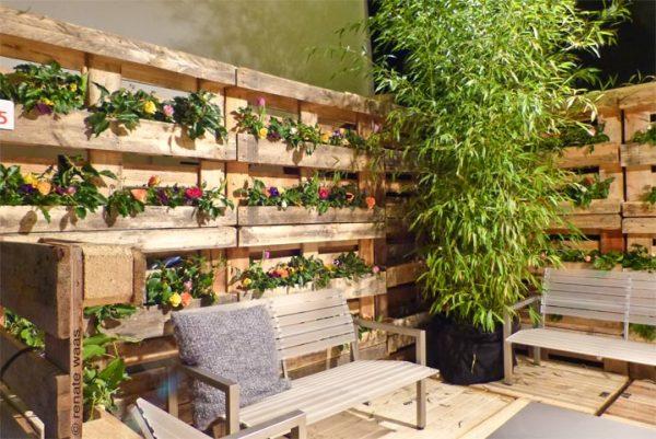 pallet fence planter