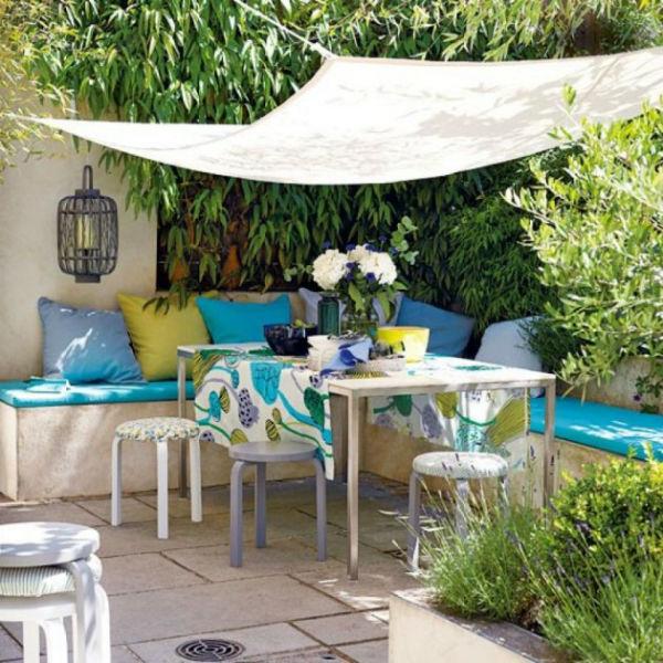 blue outdoor decor 1