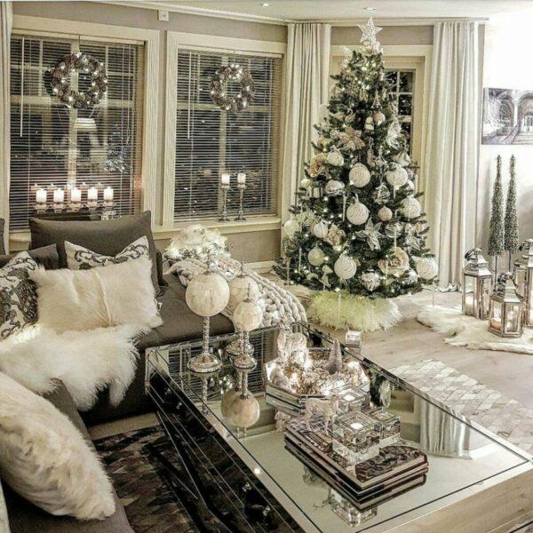 How to decorate living room for new year