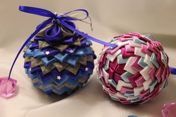  diy fabric christmas balls