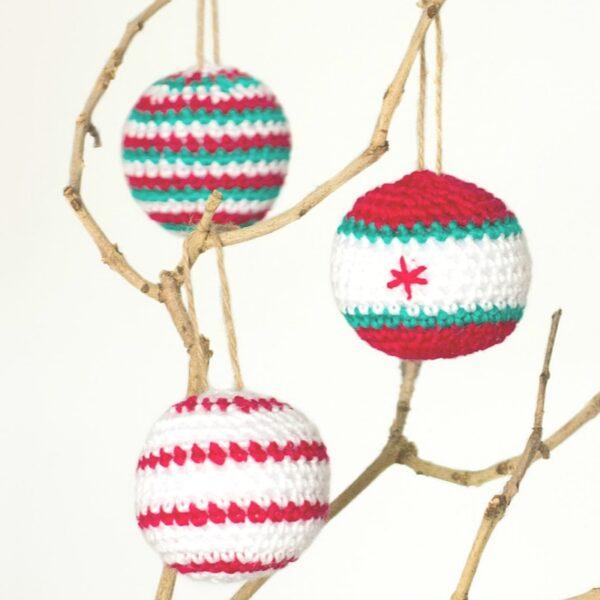  crochet christmas baubles