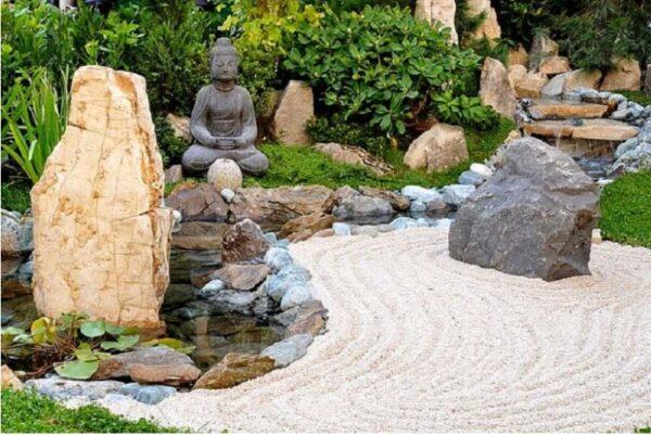 Japanese-Inspired Garden: Treat Your Home’s Curb Appeal with a Little Zen